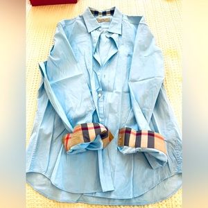 Burberry bottom down shirt
